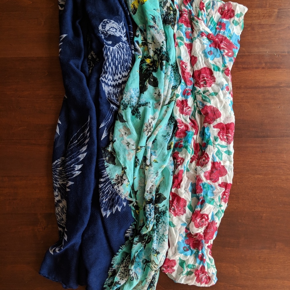 Bundle of scarves